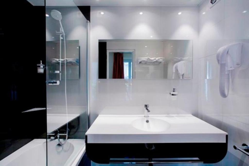 Nouvel Hotel Eiffel Paris Luaran gambar